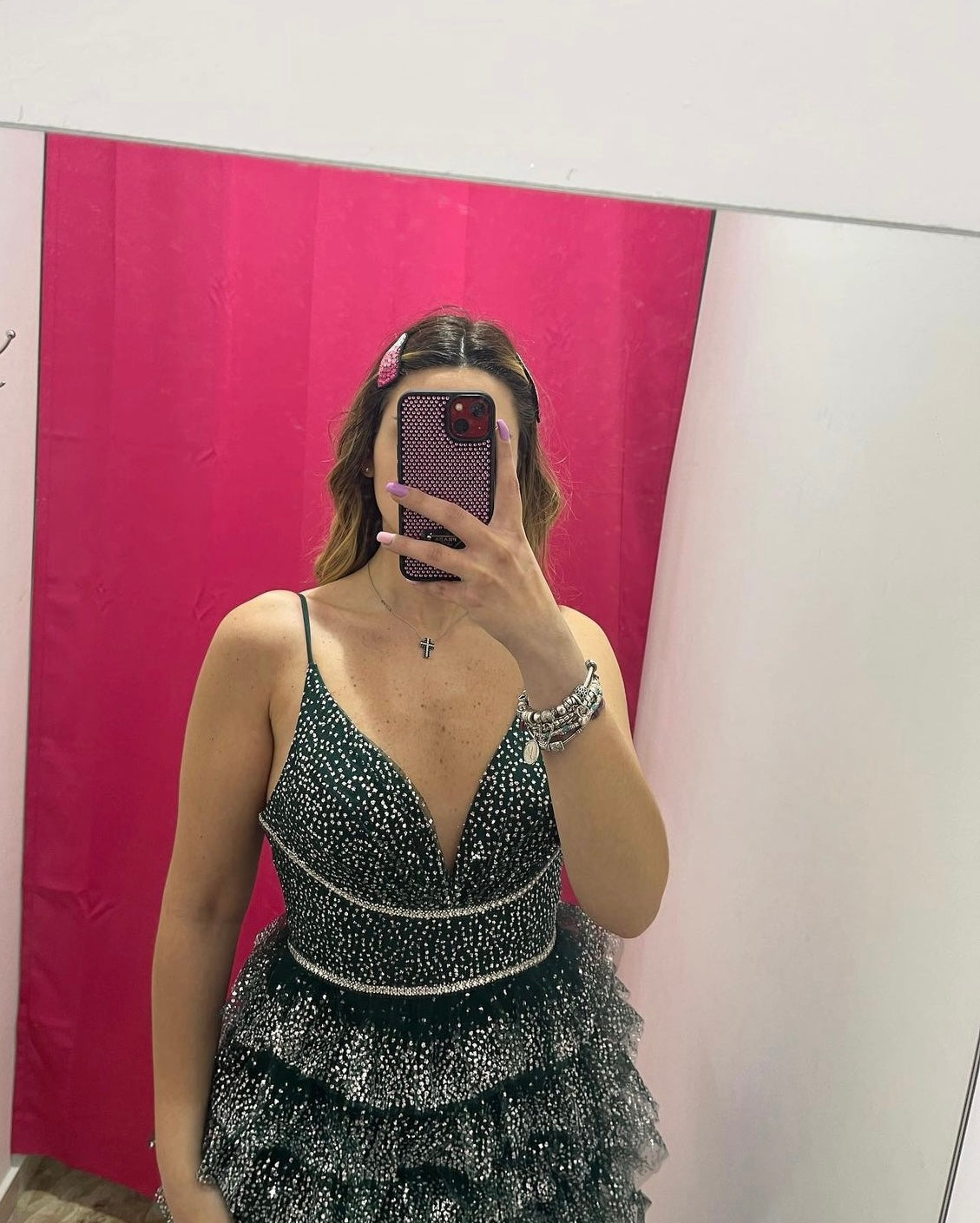 Abito con rouches e strass
