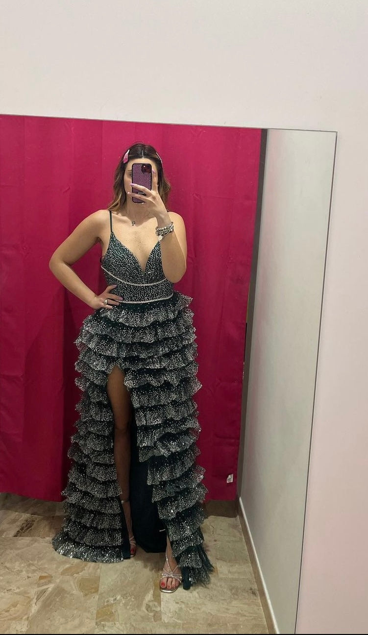 Abito con rouches e strass