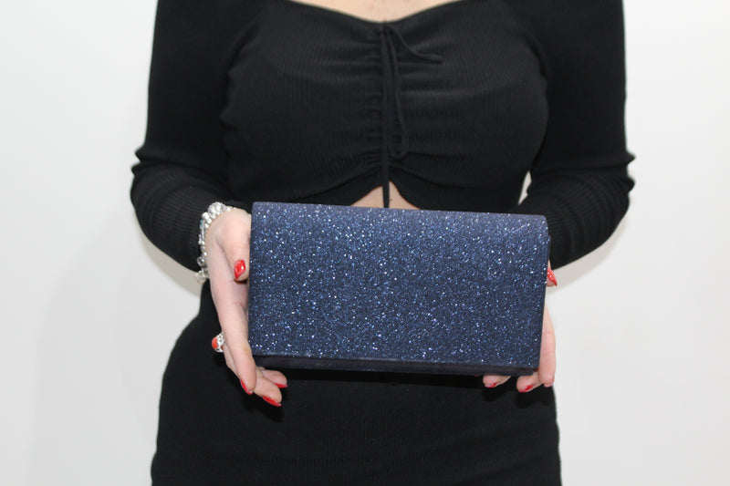 Clutch con tracolla